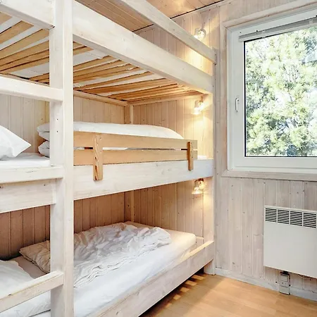 9 Person In L Kken Feriehus *