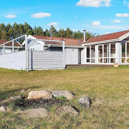 9 Person In L Kken Feriehus