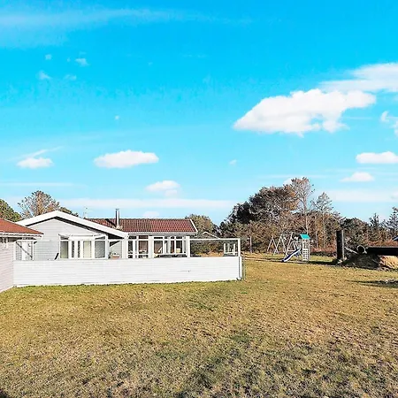 9 Person In L Kken Feriehus *
